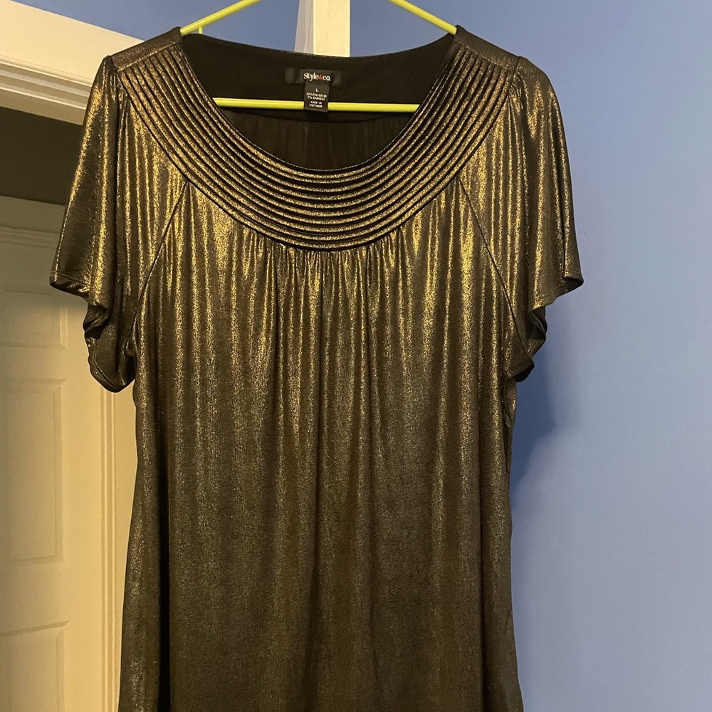 Gold Style and Co Women’s Shirt-Size Large